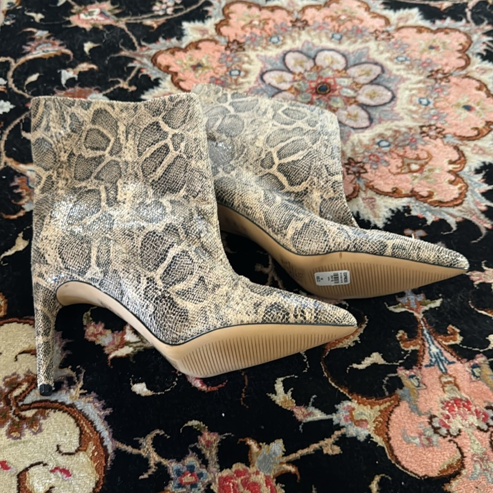 Python Booties NWT - Picture 2 of 3